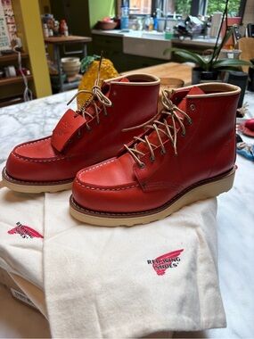 BNIB Red Wing x The Great Classic red boot size 7.5